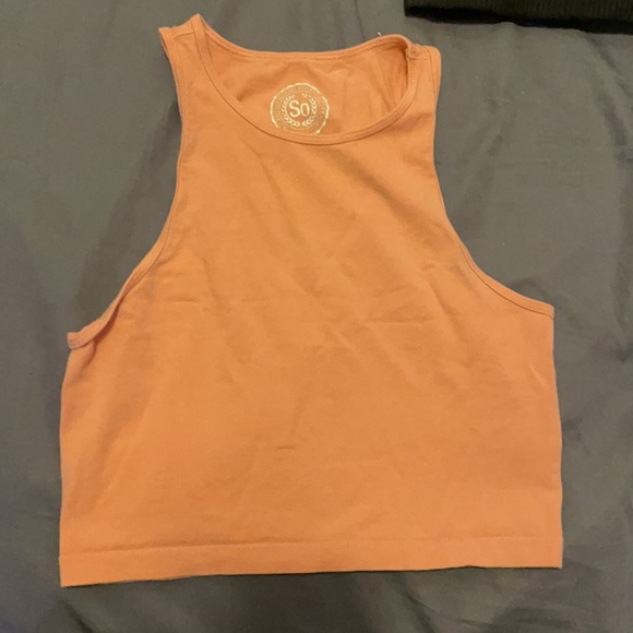 Crop tops - Picture 3 of 4